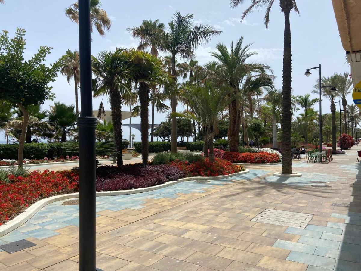 Victoria Home & Parking Estepona Extérieur photo