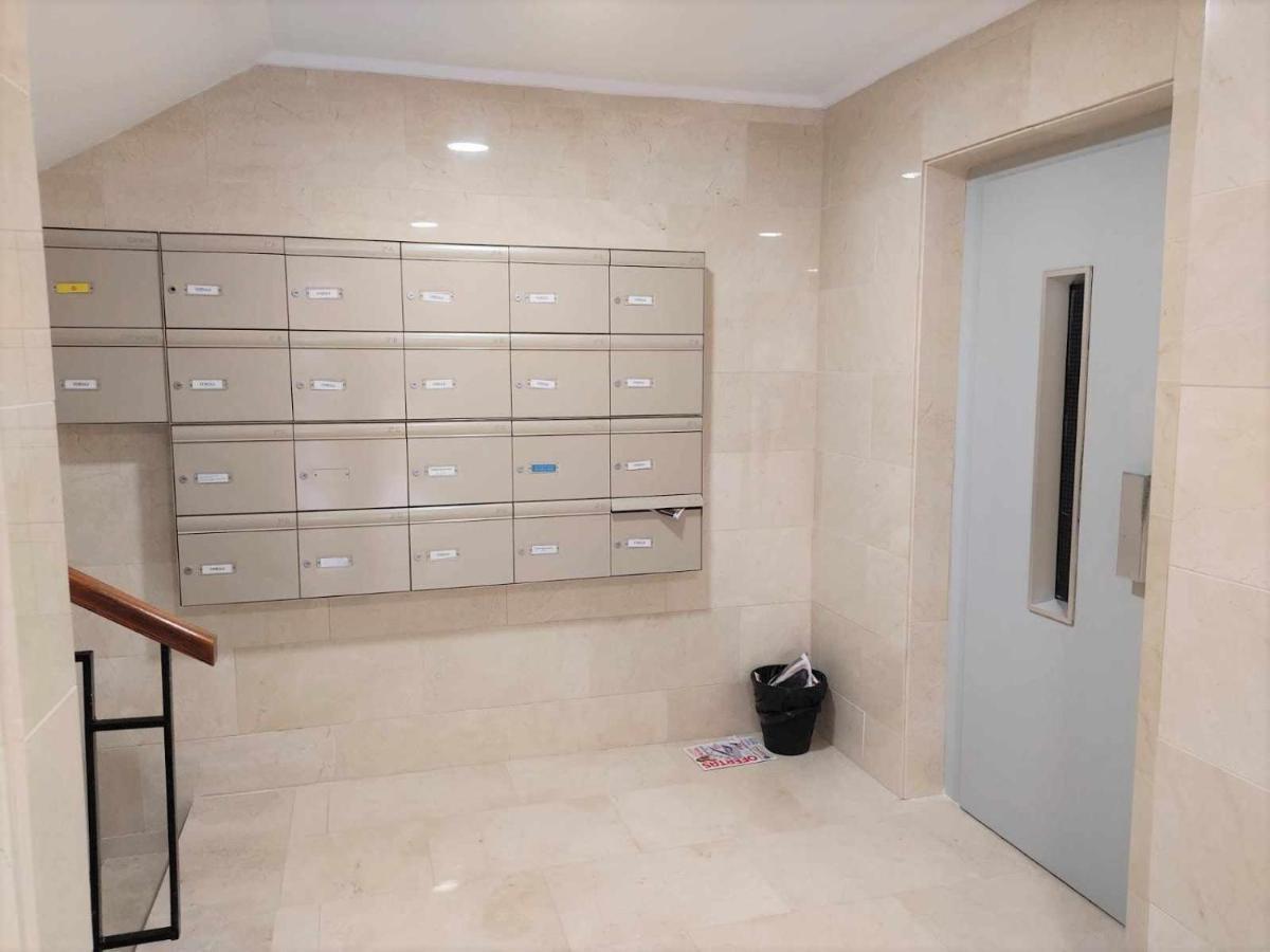 Victoria Home & Parking Estepona Extérieur photo
